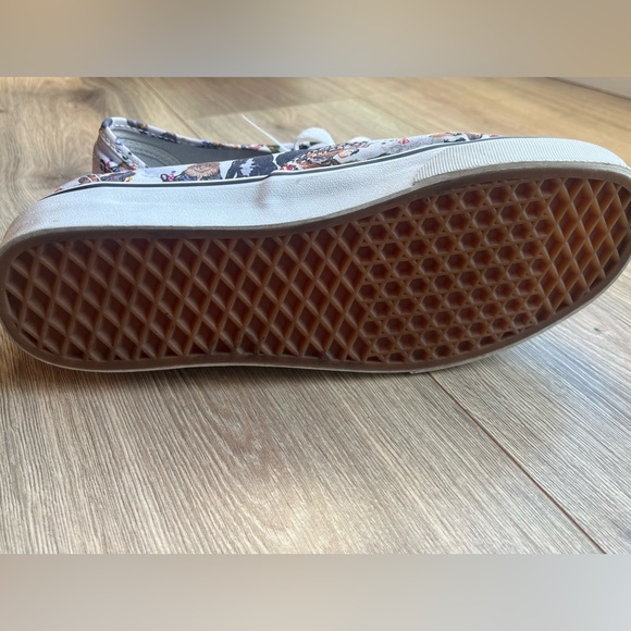 Vans x ASPCA  "Party Animal" sneakers sz 10w, 8.5men - Picture 4 of 4